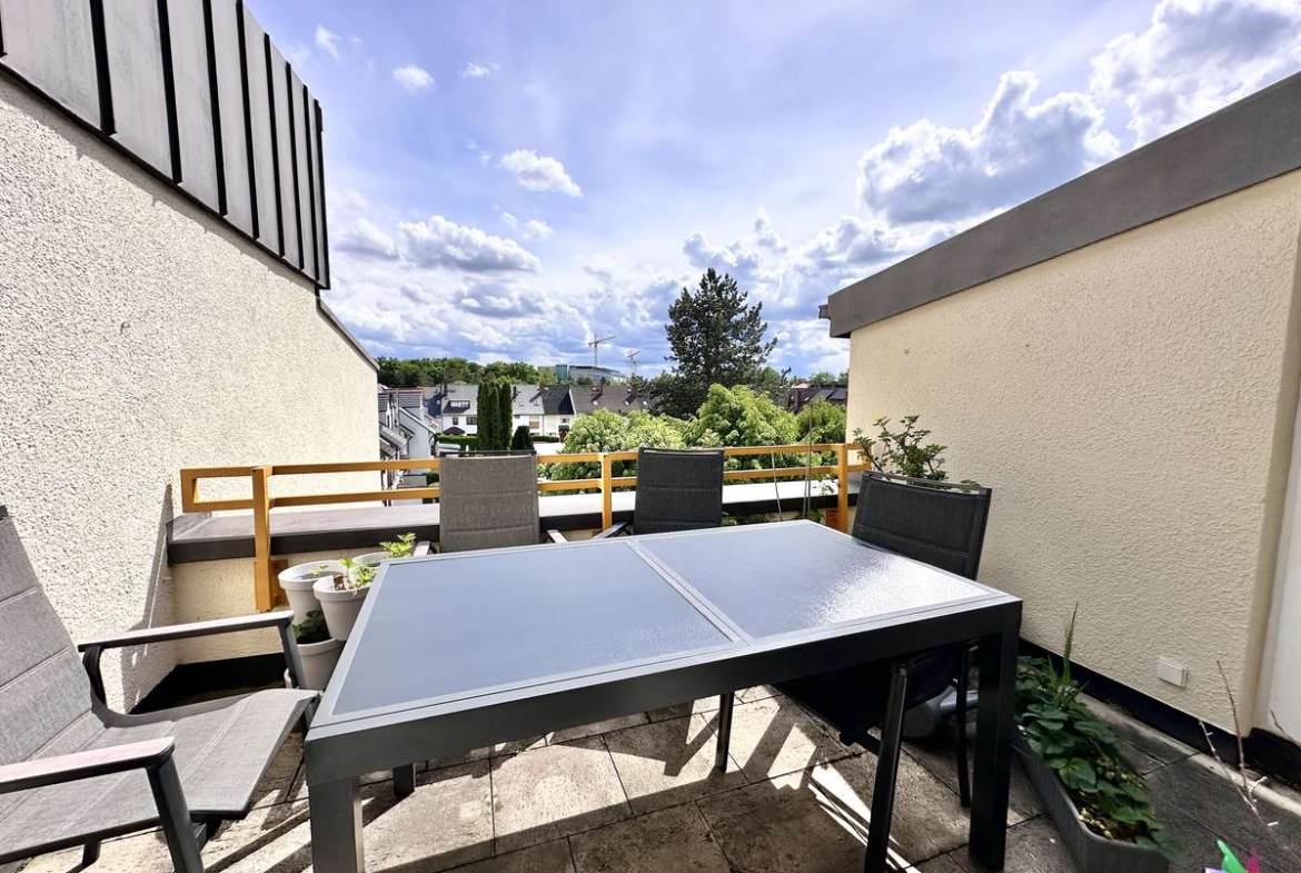 TRAUMHAFTE 3-Zi. Dachterrassenwohnung “AM Weiher” in USH