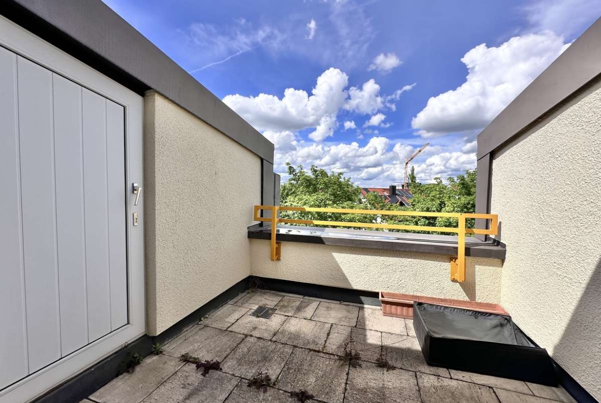TRAUMHAFTE 3-Zi. Dachterrassenwohnung “AM Weiher” in USH