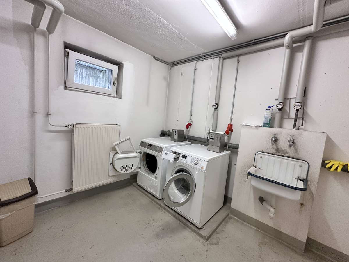 15 24 40 TRAUMHAFTE 3-Zi. Dachterrassenwohnung “AM Weiher” in USH