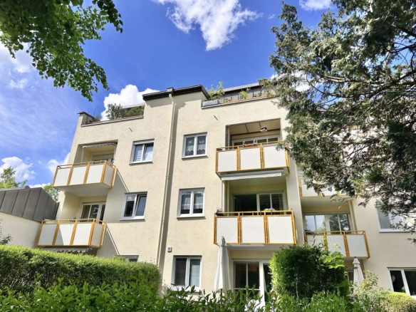 TRAUMHAFTE 3-Zi. Dachterrassenwohnung “AM Weiher” in USH