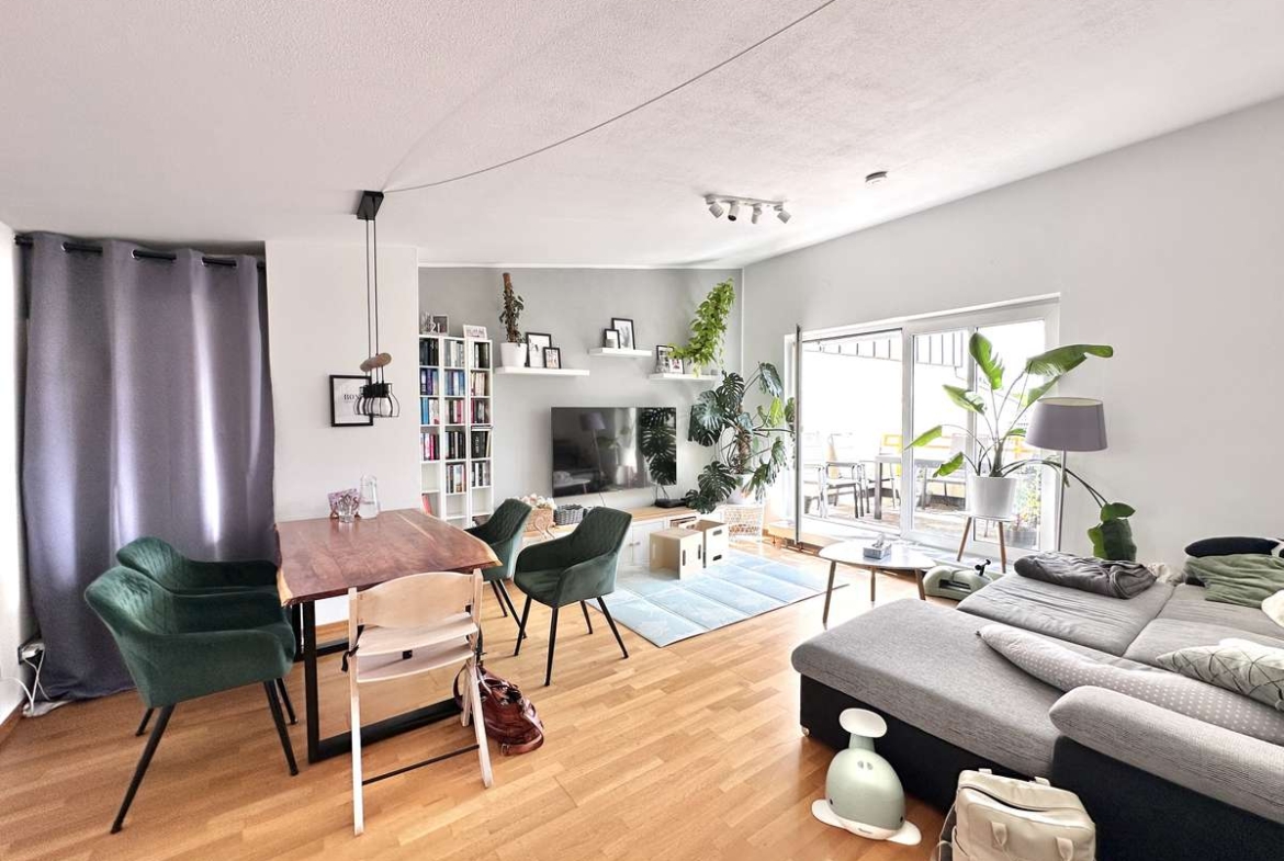TRAUMHAFTE 3-Zi. Dachterrassenwohnung “AM Weiher” in USH