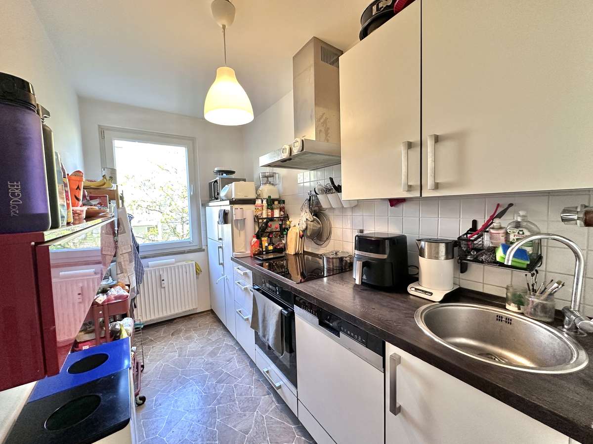 Küche “Ruhig & grün” 3-Zi. Whg. in parkähnlicher Anlage – mit großem Süd Balkon/Nh. S1