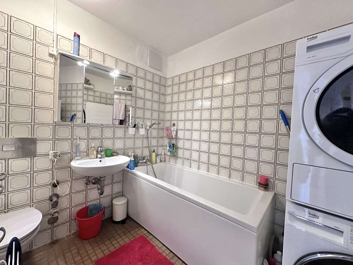 Badezimmer “Ruhig & grün” 3-Zi. Whg. in parkähnlicher Anlage – mit großem Süd Balkon/Nh. S1