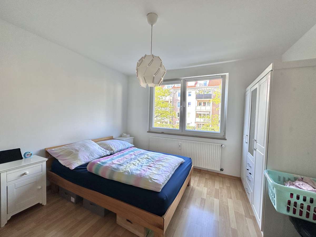 Schlafzimmer “Ruhig & grün” 3-Zi. Whg. in parkähnlicher Anlage – mit großem Süd Balkon/Nh. S1