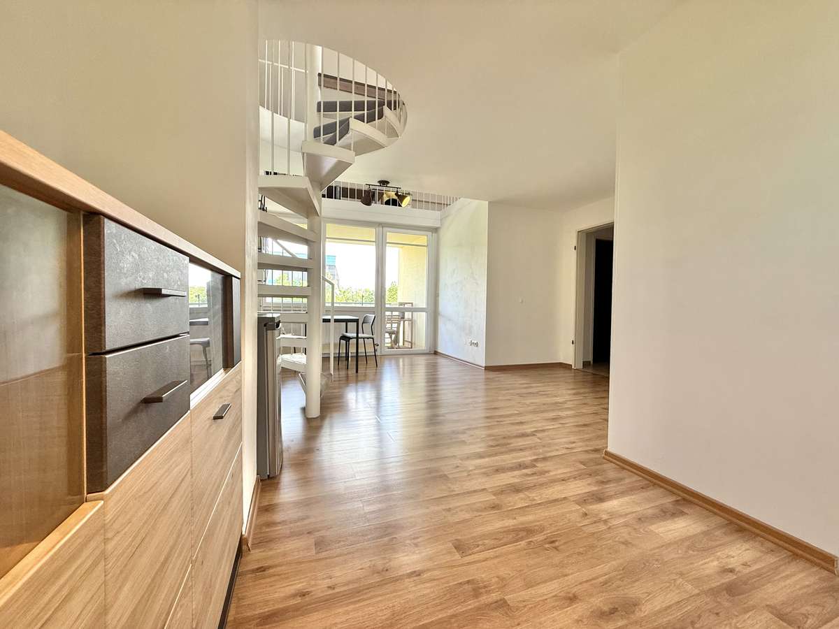 Helle und freundliche 2,5-Zi.-Galeriewohnung in TOP Lage