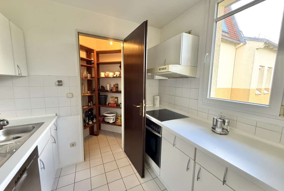 Helle und freundliche 2,5-Zi.-Galeriewohnung in TOP Lage
