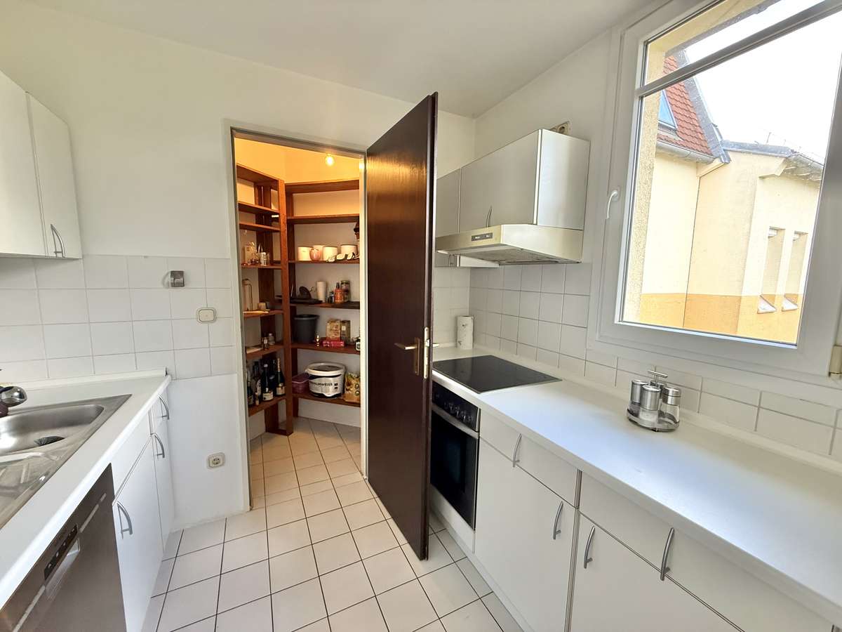 Helle und freundliche 2,5-Zi.-Galeriewohnung in TOP Lage