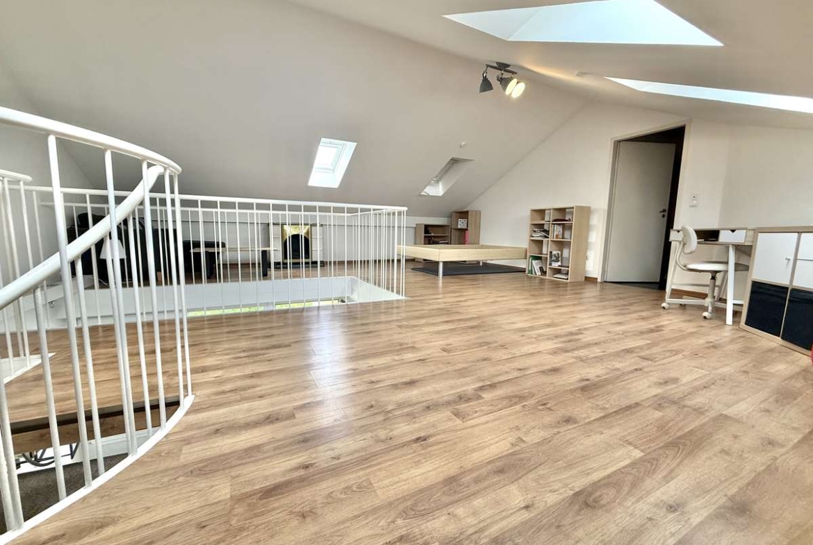 Helle und freundliche 2,5-Zi.-Galeriewohnung in TOP Lage