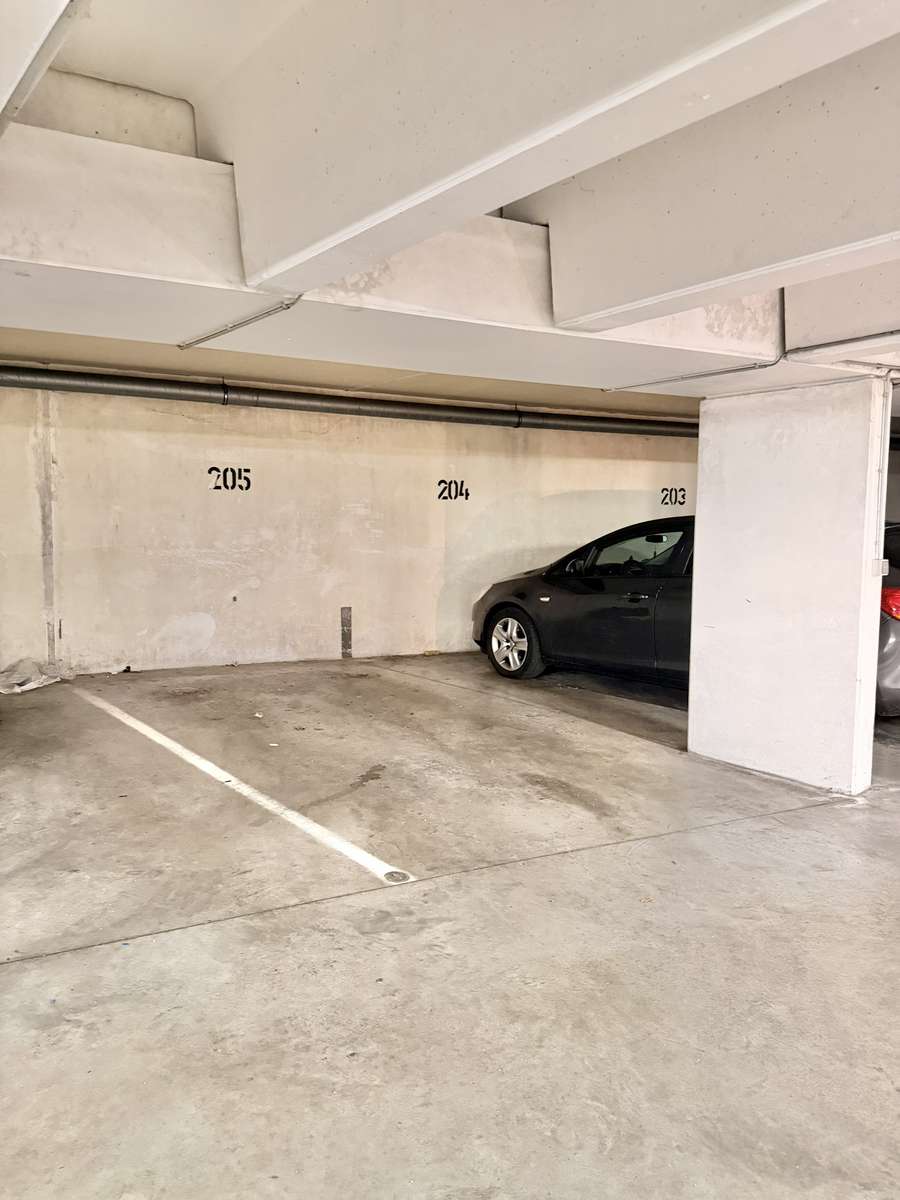 Tiefgaragenstellplatz Sonnige 2-Zi.-Traum-Whg. mit gr. WEST Balkon & EBK in Erding
