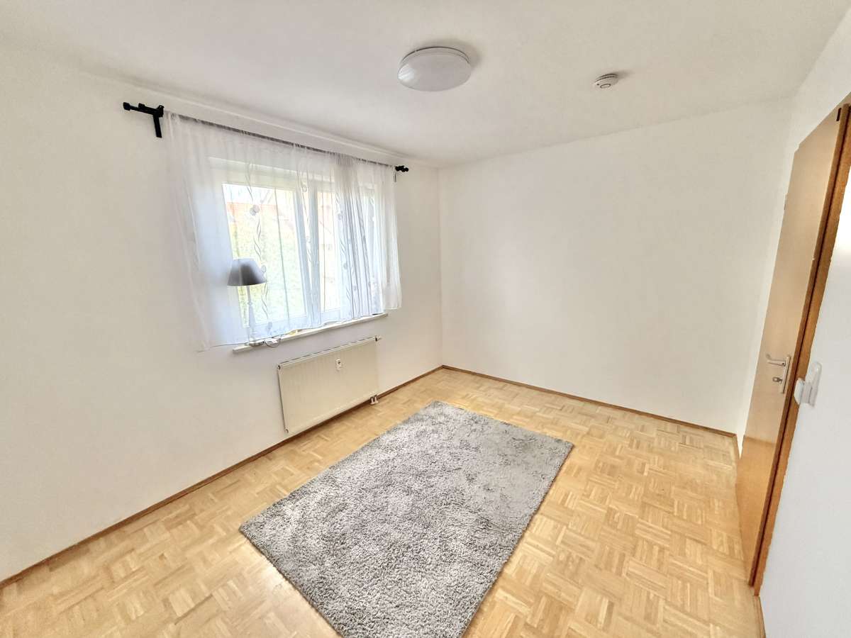 Schlafzimmer Sonnige 2-Zi.-Traum-Whg. mit gr. WEST Balkon & EBK in Erding