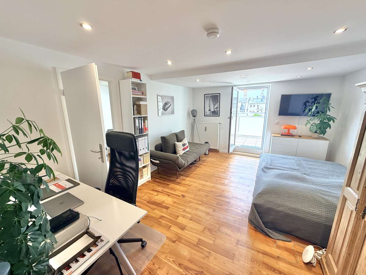 Sonnige 1-Zi.-DACHTERRASSENWHG. in TOP-Lage Schwabing / Maxvorstadt