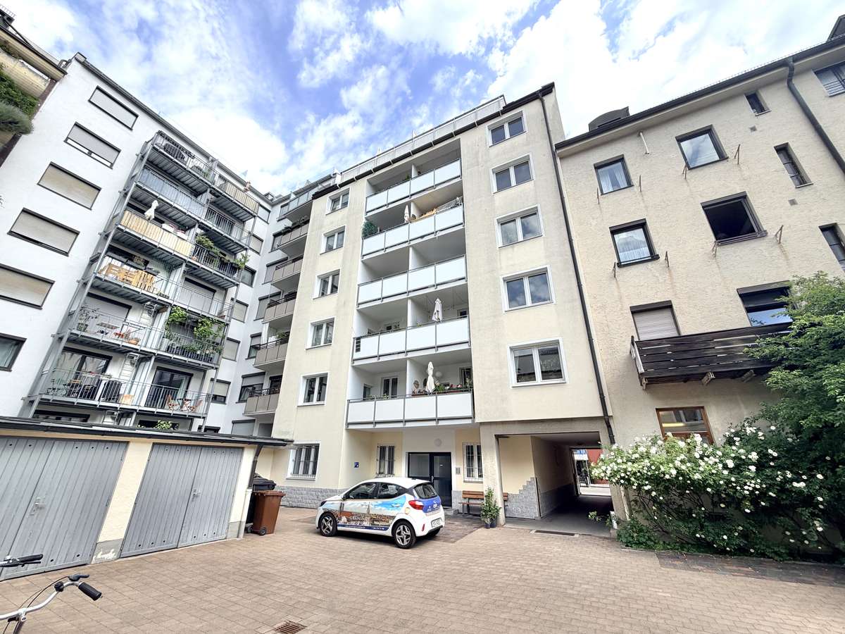 Sonnige 1-Zi.-DACHTERRASSENWHG. in TOP-Lage Schwabing / Maxvorstadt