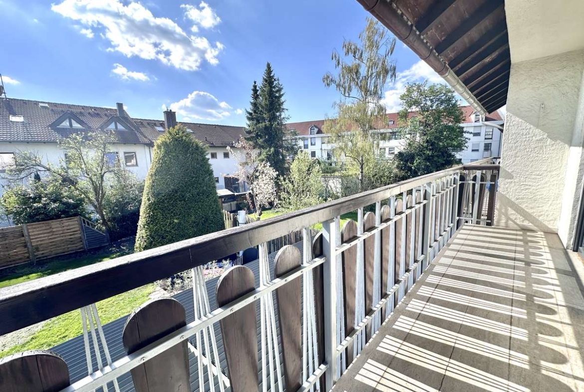 TOP renovierte DHH mit 6 Zi. + Hobbyraum, Südwestbalkon und Traumgarten in USH /Nh. S1