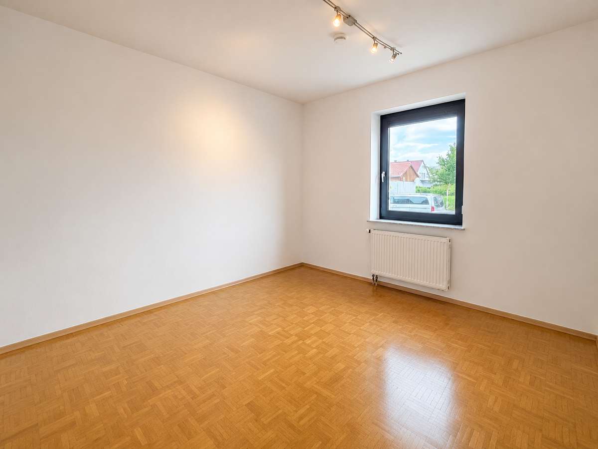 Schlafzimmer Ihr neues Familienzuhause – 3 Zi. Whg. mit Garten zum Wohlfühlen