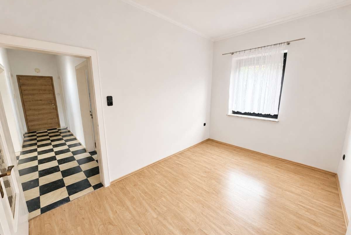 Ihr neues Familienzuhause – 3 Zi. Whg. mit Garten zum Wohlfühlen