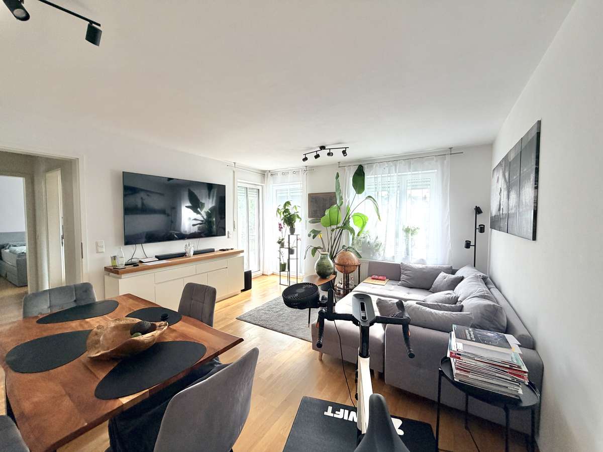 Moderne 2-Zi. -Whg. in ruhiger Lage mit sonnigem Westbalkon & EBK in Kleinhadern