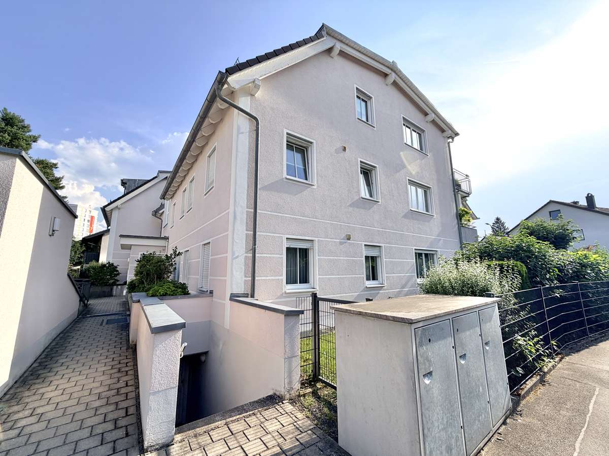 Moderne 2-Zi. -Whg. in ruhiger Lage mit sonnigem Westbalkon & EBK in Kleinhadern
