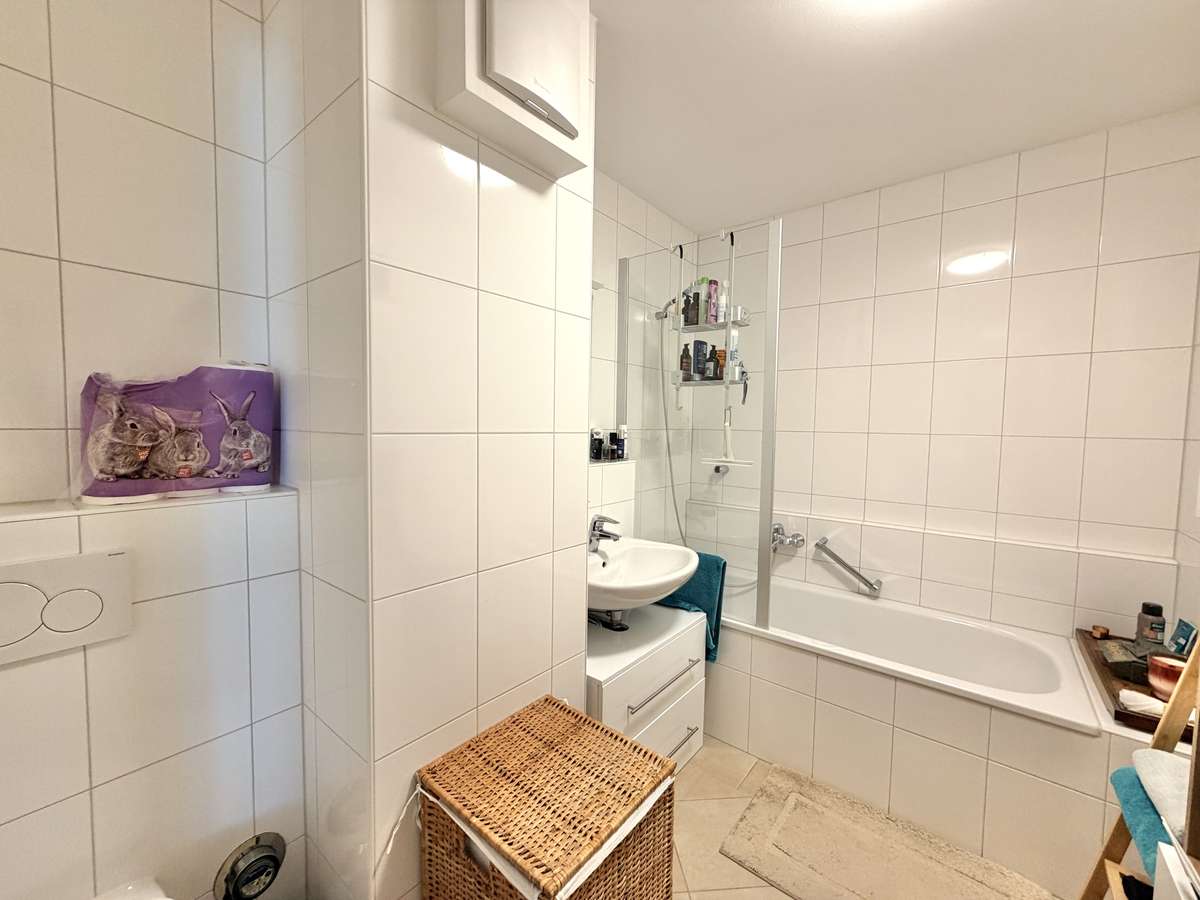 Moderne 2-Zi. -Whg. in ruhiger Lage mit sonnigem Westbalkon & EBK in Kleinhadern