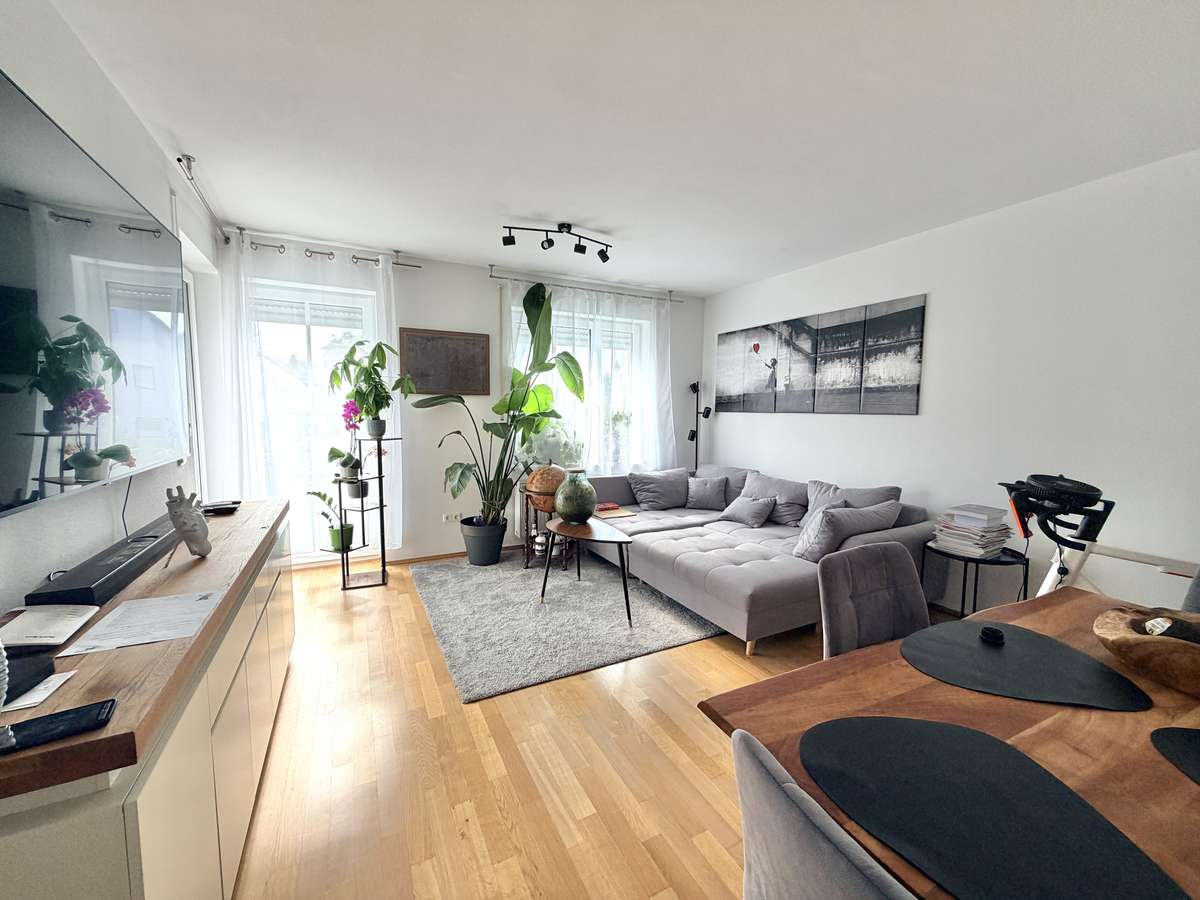 Moderne 2-Zi. -Whg. in ruhiger Lage mit sonnigem Westbalkon & EBK in Kleinhadern