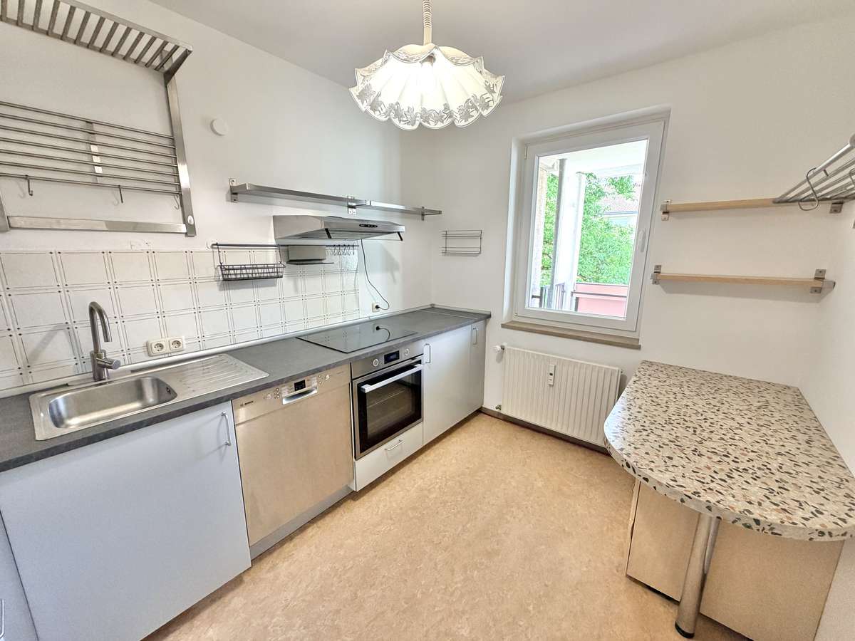 Pärchenwohnung mit sonnigem Südbalkon & EBK / Nähe S1 USH