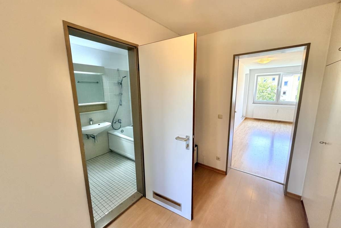 Pärchenwohnung mit sonnigem Südbalkon & EBK / Nähe S1 USH