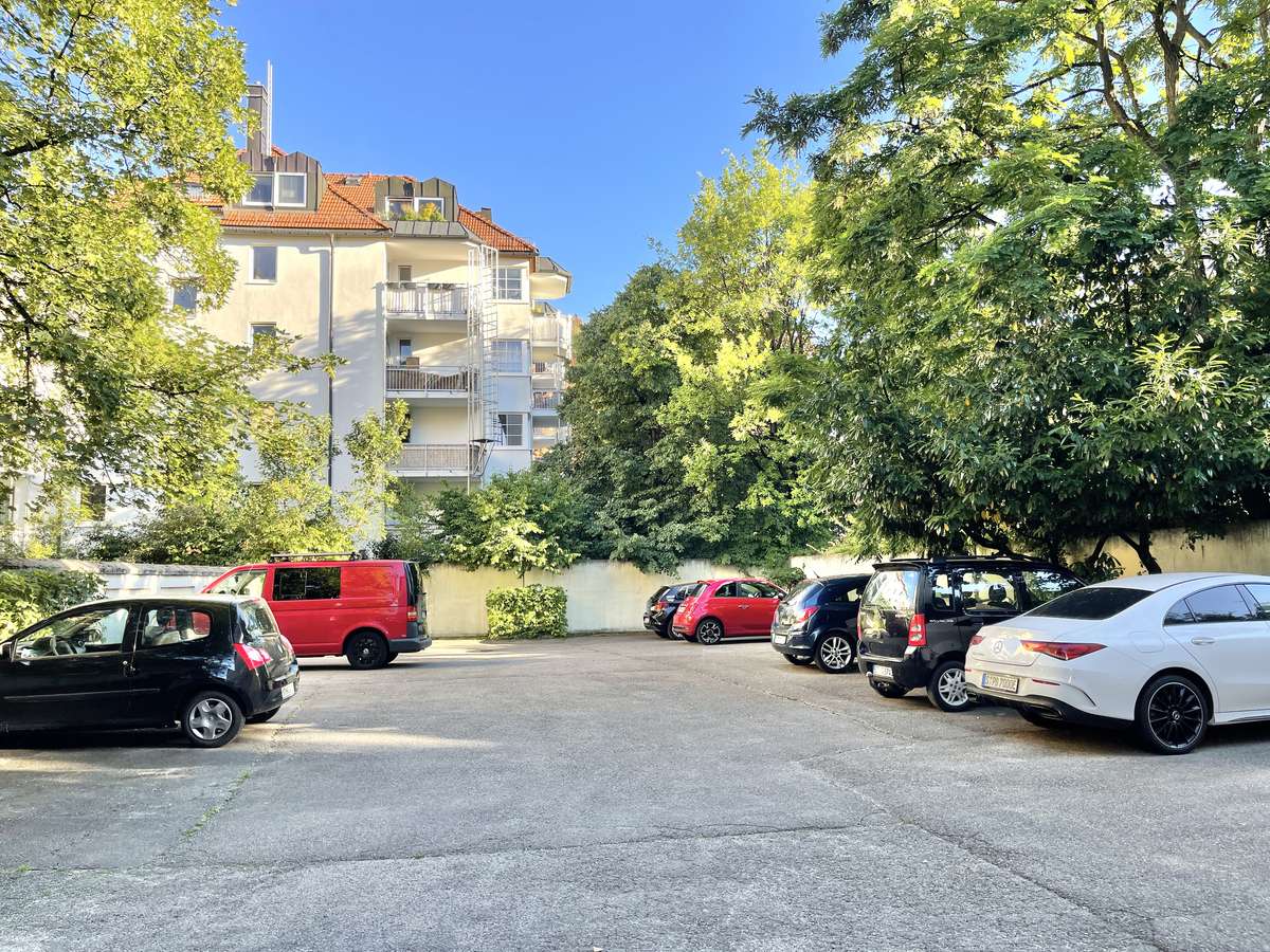 Innenhof Ruhige und sonnige 1,5-Zi.-Altbauwhg. im Herzen vom Westend