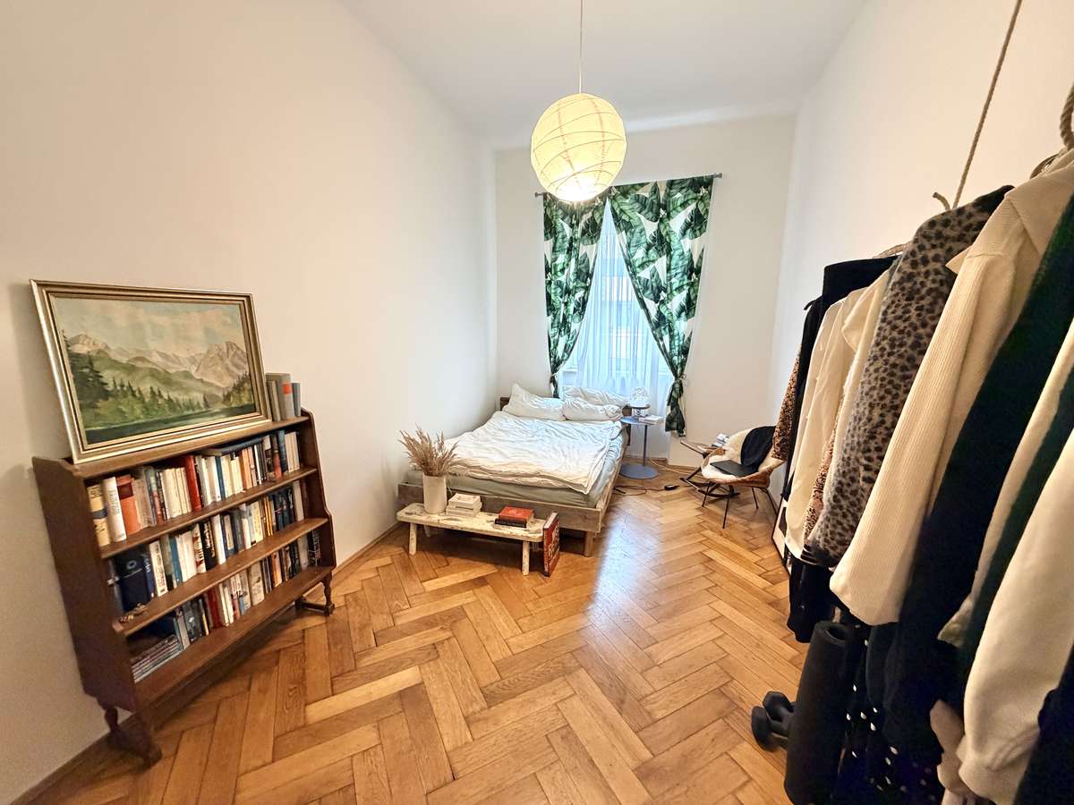 Schlafzimmer Ruhige und sonnige 1,5-Zi.-Altbauwhg. im Herzen vom Westend