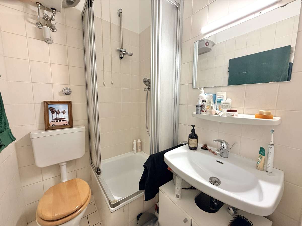 Badezimmer Ruhige und sonnige 1,5-Zi.-Altbauwhg. im Herzen vom Westend
