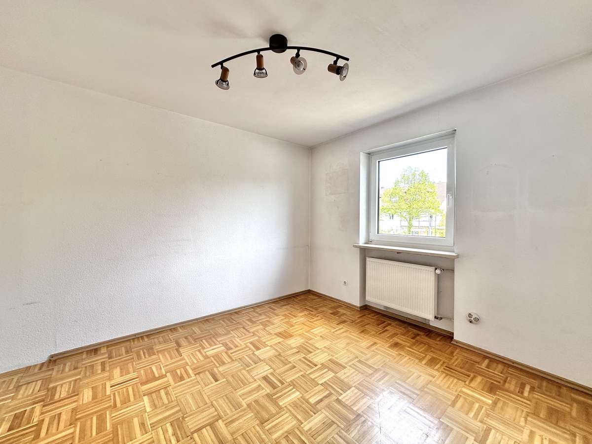 Sonniger Familientraum mit Potenzial zur individuellen Gestaltung in USH /  S1