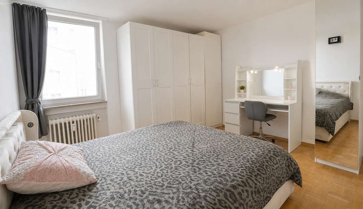 TOP geschnittene 3-Zi. Whg. in Unterschleißheim mit Pool & Sauna