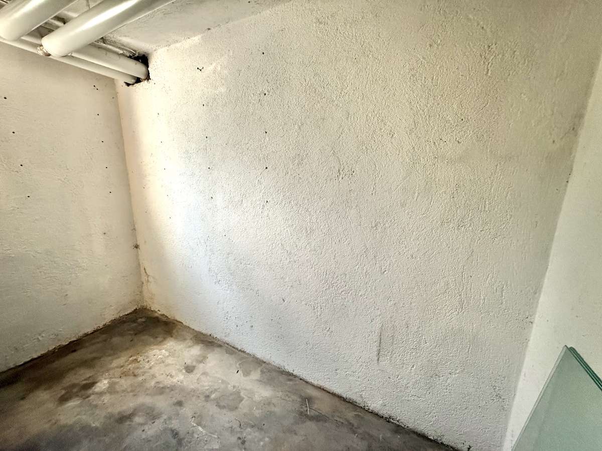 Keller Helle 3-Zimmer-Wohnung mit Balkon in ruhigem 3-Parteien-Haus in Unterschleißheim