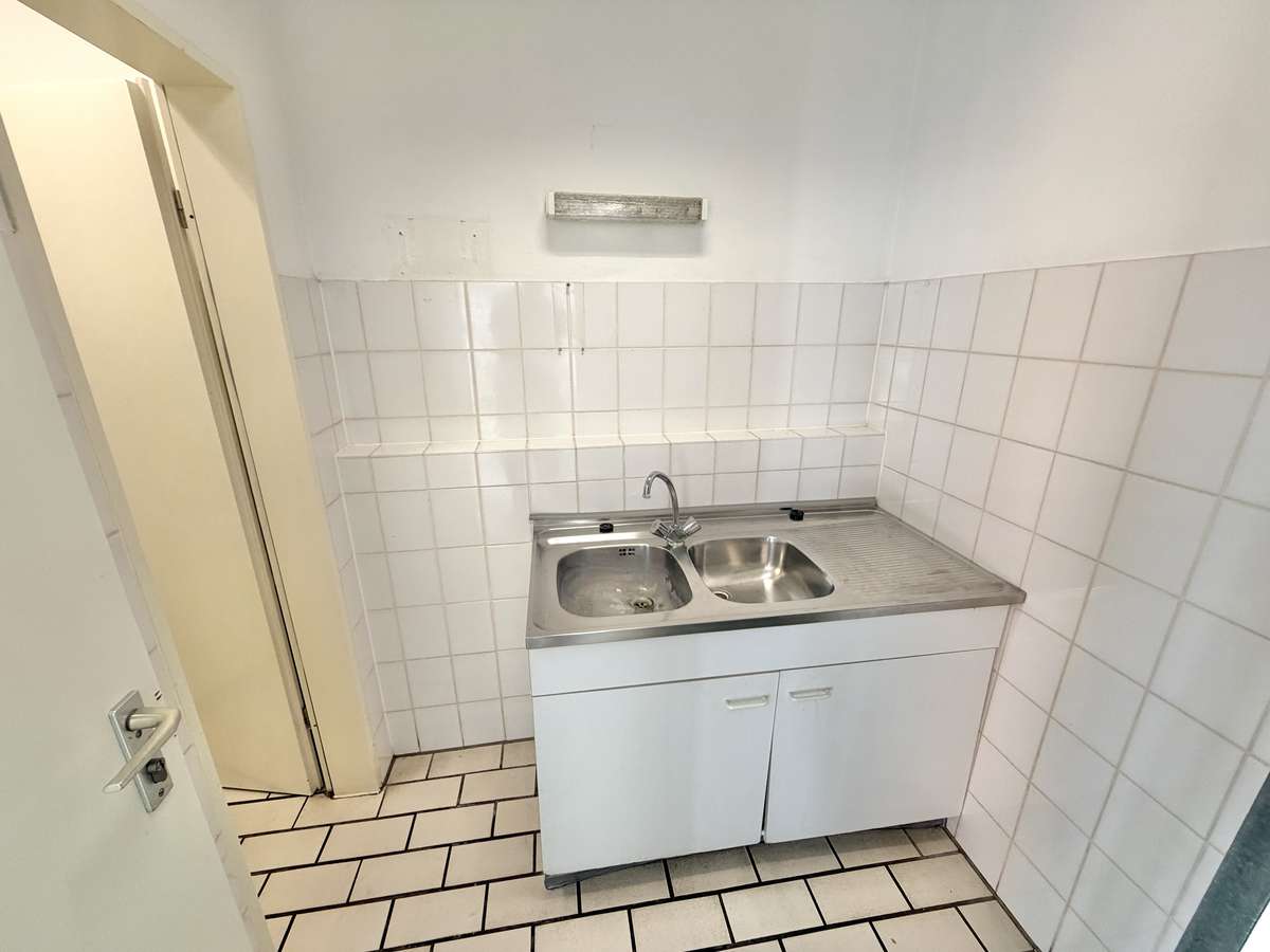 Vielseitig nutzbare Gewerbefläche mit ca. 100 m² in zentraler Lage