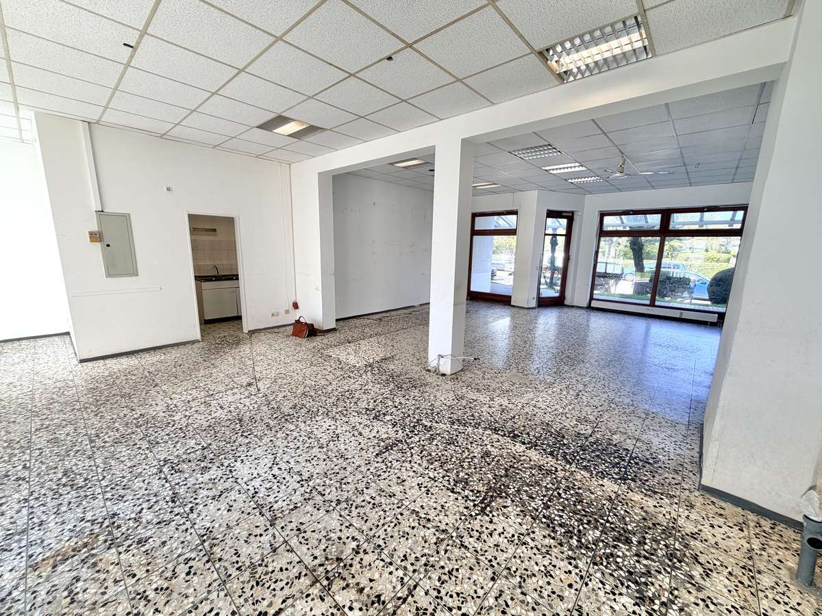 Vielseitig nutzbare Gewerbefläche mit ca. 100 m² in zentraler Lage