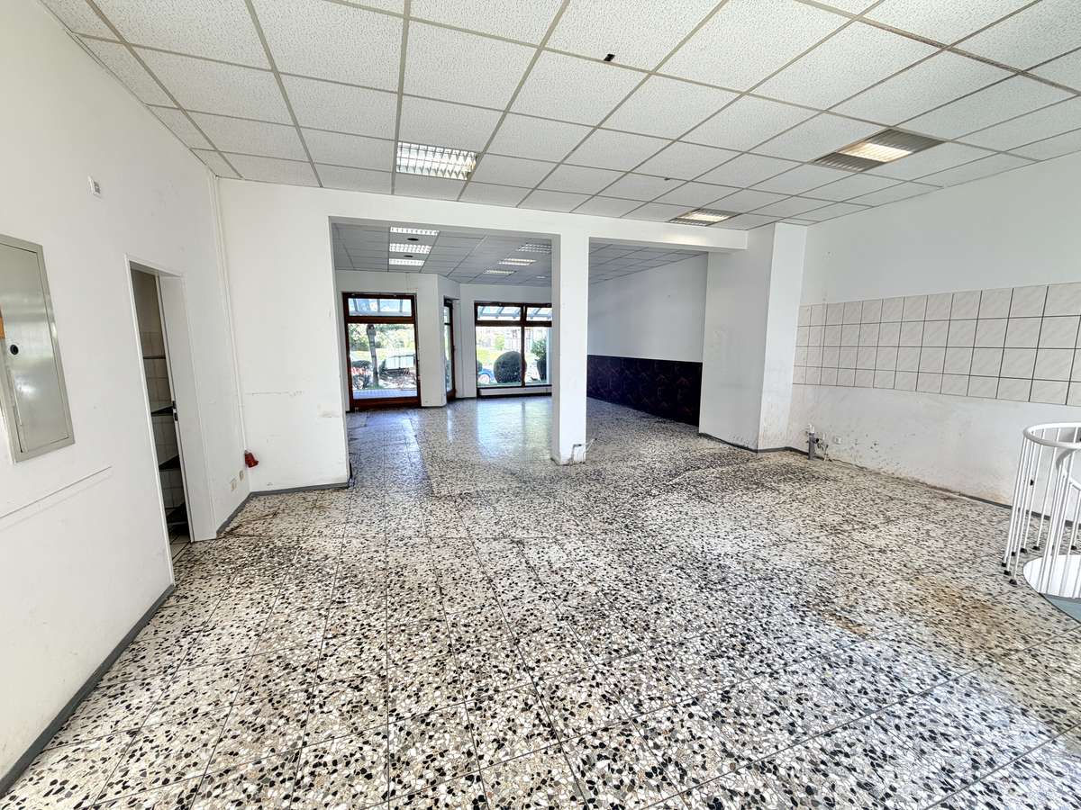 Vielseitig nutzbare Gewerbefläche mit ca. 100 m² in zentraler Lage