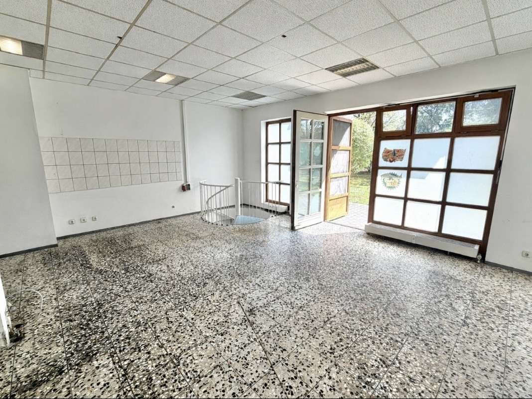 Vielseitig nutzbare Gewerbefläche mit ca. 100 m² in zentraler Lage
