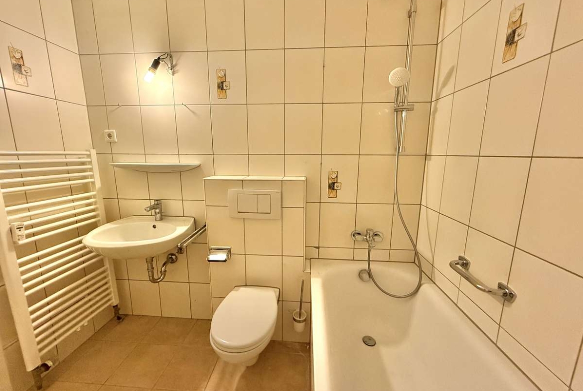 Renovierte 2,5-Zi.-Whg. in S-Bahn Nähe (S1)