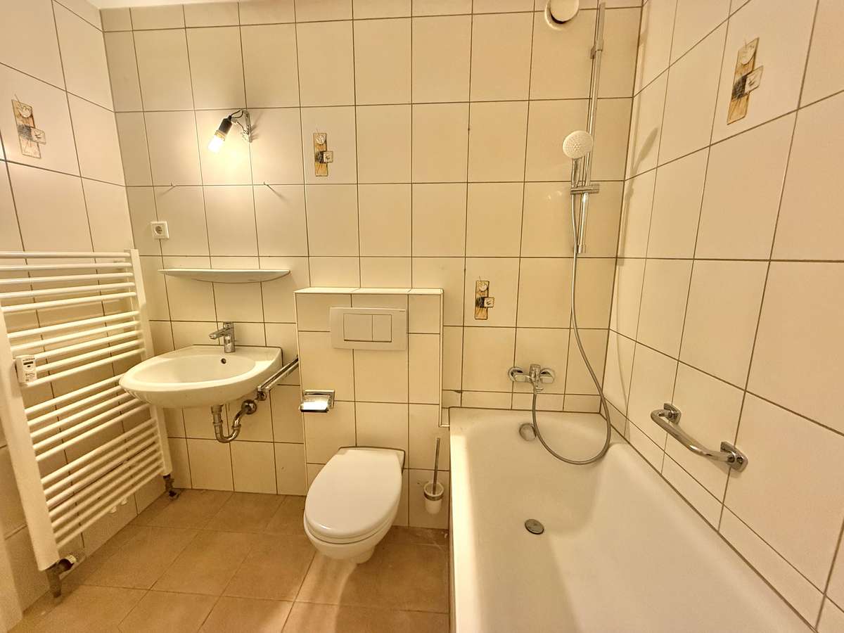 Renovierte 2,5-Zi.-Whg. in S-Bahn Nähe (S1)