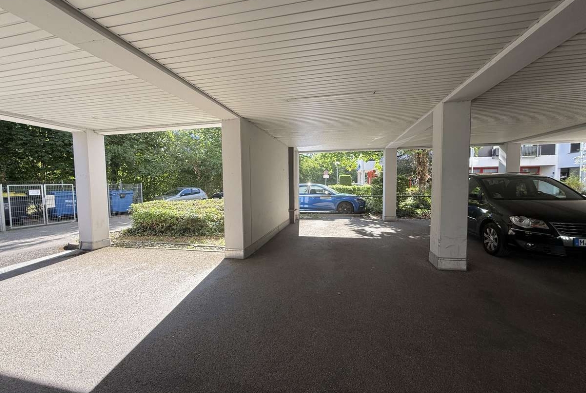 Renovierte 2,5-Zi.-Whg. in S-Bahn Nähe (S1)