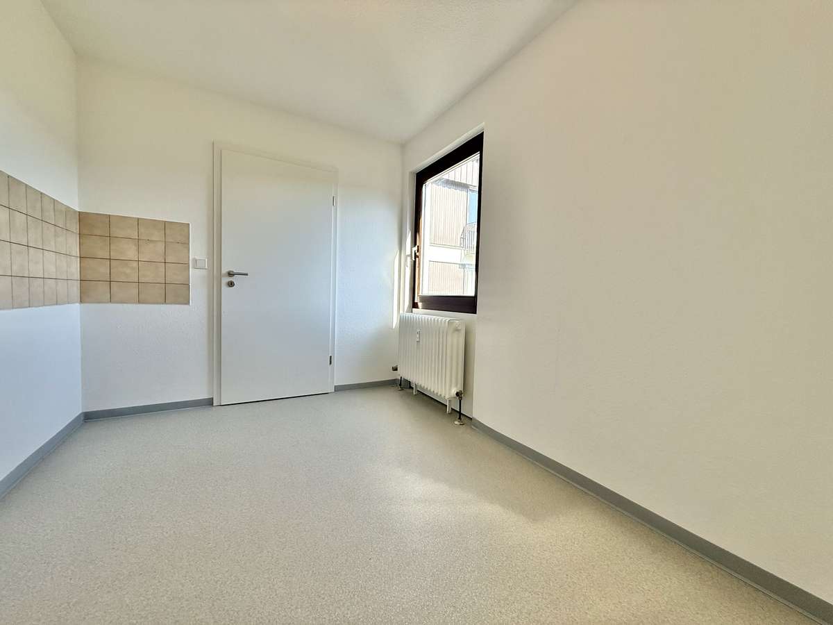 Renovierte 2,5-Zi.-Whg. in S-Bahn Nähe (S1)