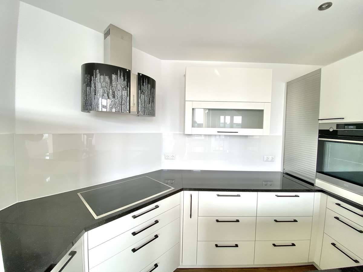 * LUXUS PUR * Sonnige und ruhige 3-Zi. DACHTERRASSEN-Whg. /Nh. S1