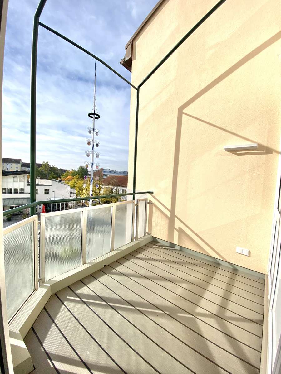 * LUXUS PUR * Sonnige und ruhige 3-Zi. DACHTERRASSEN-Whg. /Nh. S1