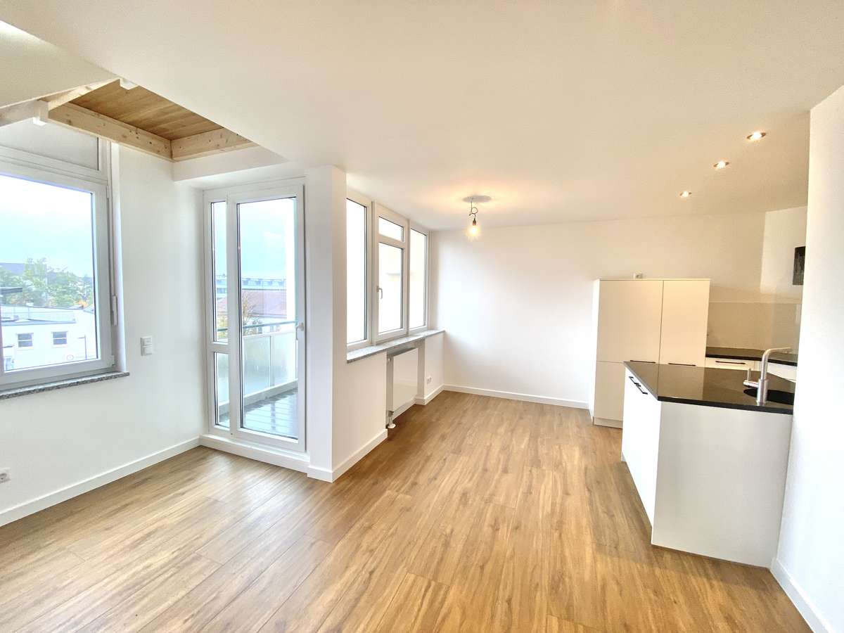 * LUXUS PUR * Sonnige und ruhige 3-Zi. DACHTERRASSEN-Whg. /Nh. S1
