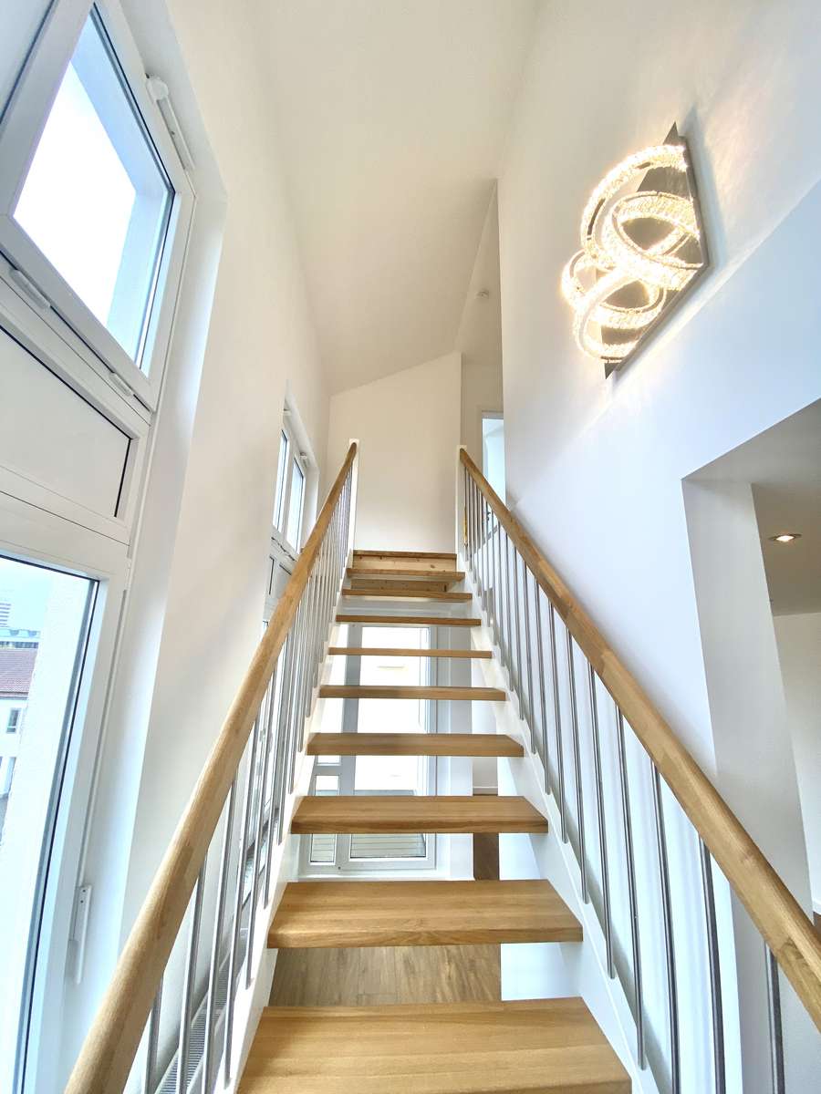 * LUXUS PUR * Sonnige und ruhige 3-Zi. DACHTERRASSEN-Whg. /Nh. S1