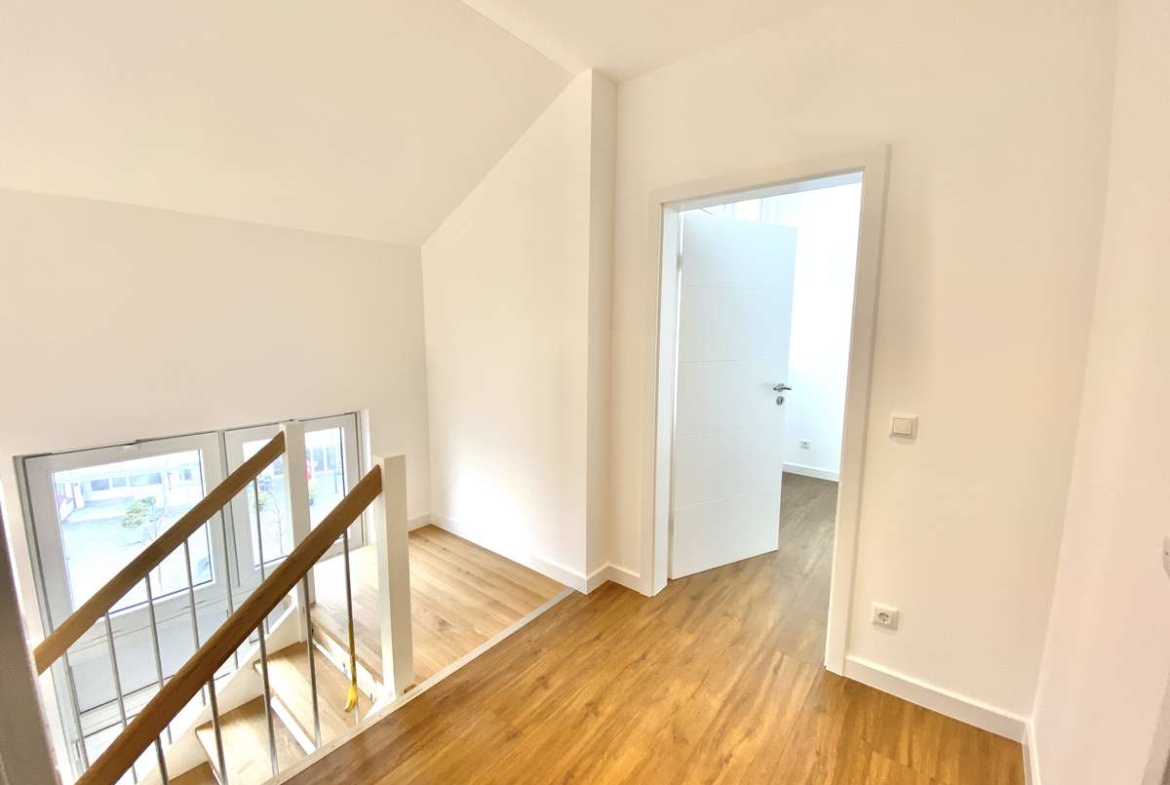 * LUXUS PUR * Sonnige und ruhige 3-Zi. DACHTERRASSEN-Whg. /Nh. S1