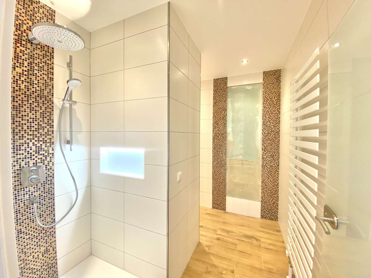 * LUXUS PUR * Sonnige und ruhige 3-Zi. DACHTERRASSEN-Whg. /Nh. S1