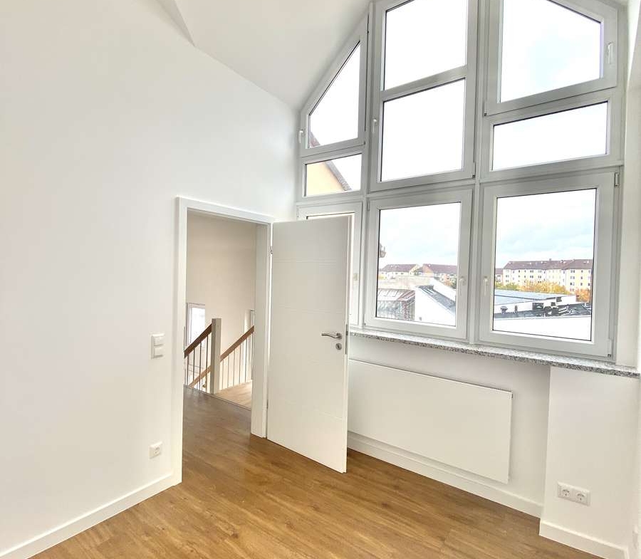 * LUXUS PUR * Sonnige und ruhige 3-Zi. DACHTERRASSEN-Whg. /Nh. S1