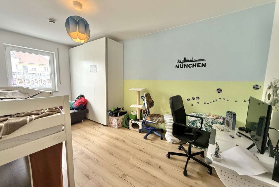 NEUWERTIGE  4-Zi.-Wohnung in Hettenshausen mit sonnige Südterrasse