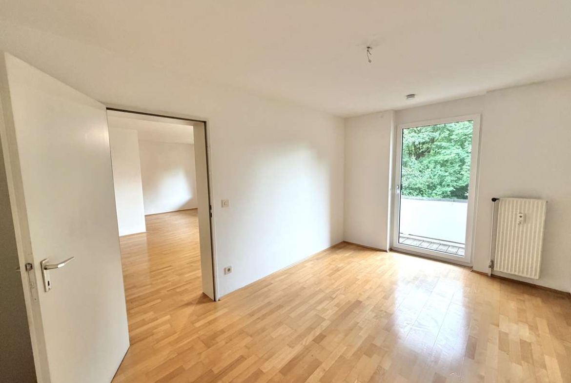 AB SOFORT FREI !! Sonnige 2 Zi.-Whg mit großem Süd-Balkon in Alt-Moosach