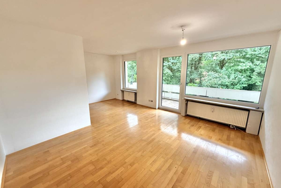 AB SOFORT FREI !! Sonnige 2 Zi.-Whg mit großem Süd-Balkon in Alt-Moosach