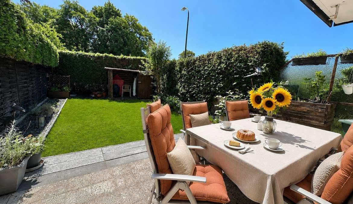 Familienfreundliche DHH mit ausgebauten Dachgeschoss und sonnigen Südost Garten
